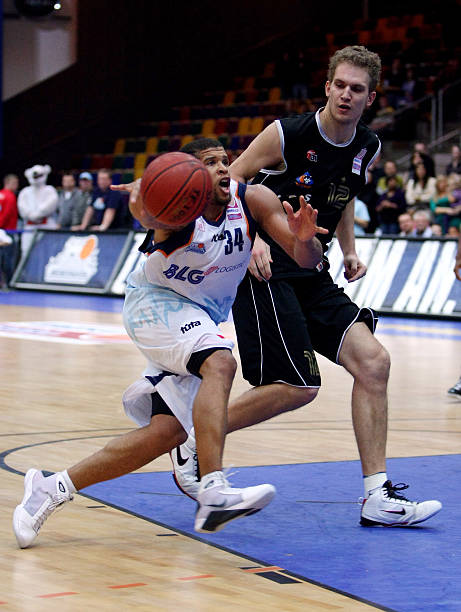 他也要面对 他也要面对