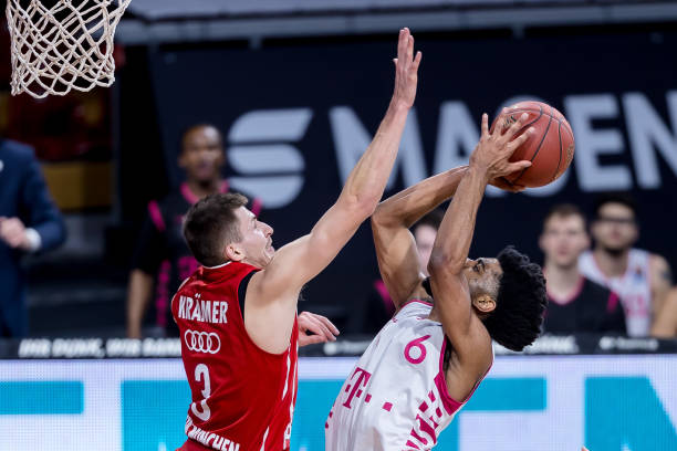 在防守体系 在防守体系